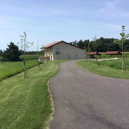 Maison Au Coeur Chambarans Prázdninový dům *